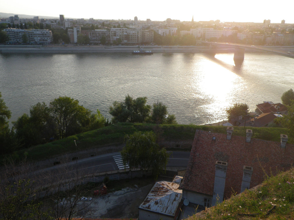 Novi Sad : la ville moderne vue depuis Petrovaradin 2