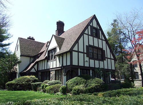 ipernity: Tudor House in Forest Hills Gardens, April 2010 - by LaurieAnnie