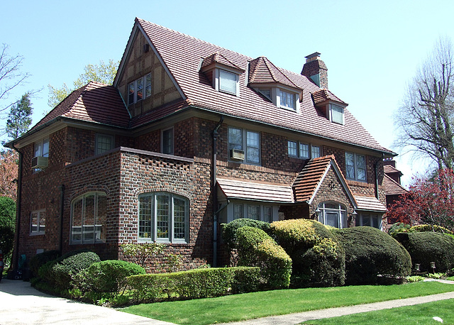 Brick House in Forest Hills Gardens, April 2010