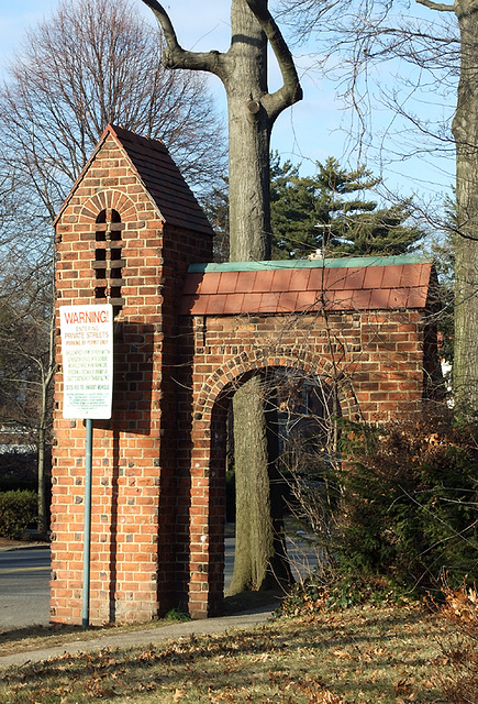 Gate on 71st Avenue in Forest Hills Gardens, January 2008