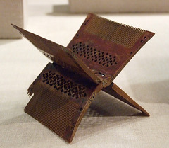 Folding Comb in the Metropolitan Museum of Art, January 2010