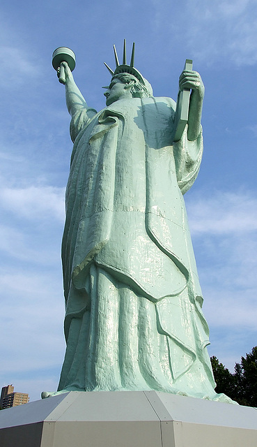 Copy of the Statue of Liberty in the Brooklyn Museum Sculpture Garden, August 2007