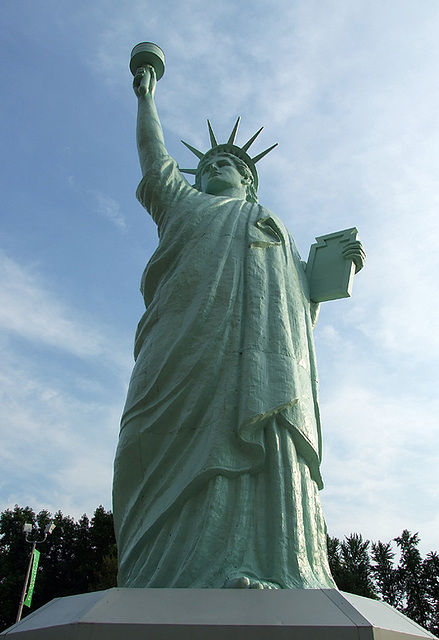 Copy of the Statue of Liberty in the Brooklyn Museum Sculpture Garden, August 2007