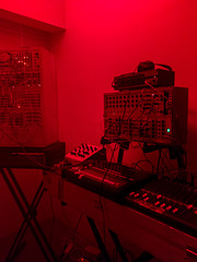 Borgen Malmö 4 - Red synthesizers