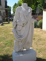 Musée de Pozarevac : femme en toge.