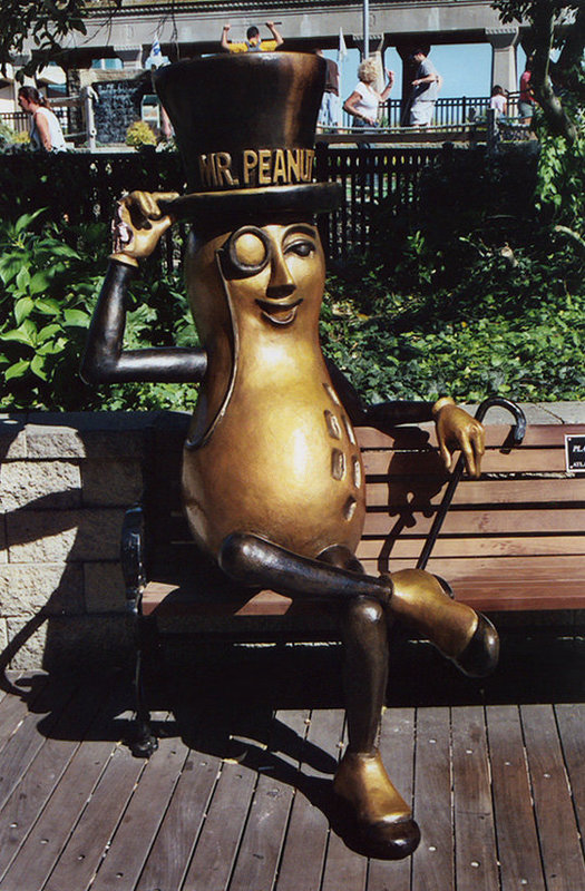 Mr. Peanut in Atlantic City, Aug. 2006