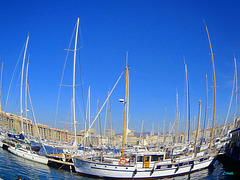 Maman, les petits bateaux!