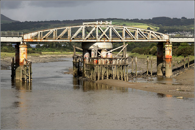 Swingin' bridge