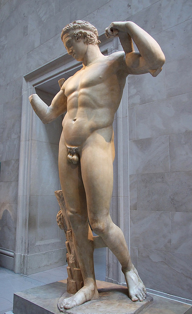 Roman Copy of the Diadoumenos by Polykleitos in the Metropolitan Museum of Art, July 2007