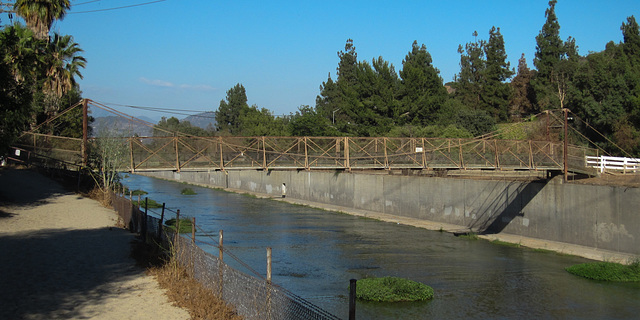 Burbank LA River horse bridge (3687)