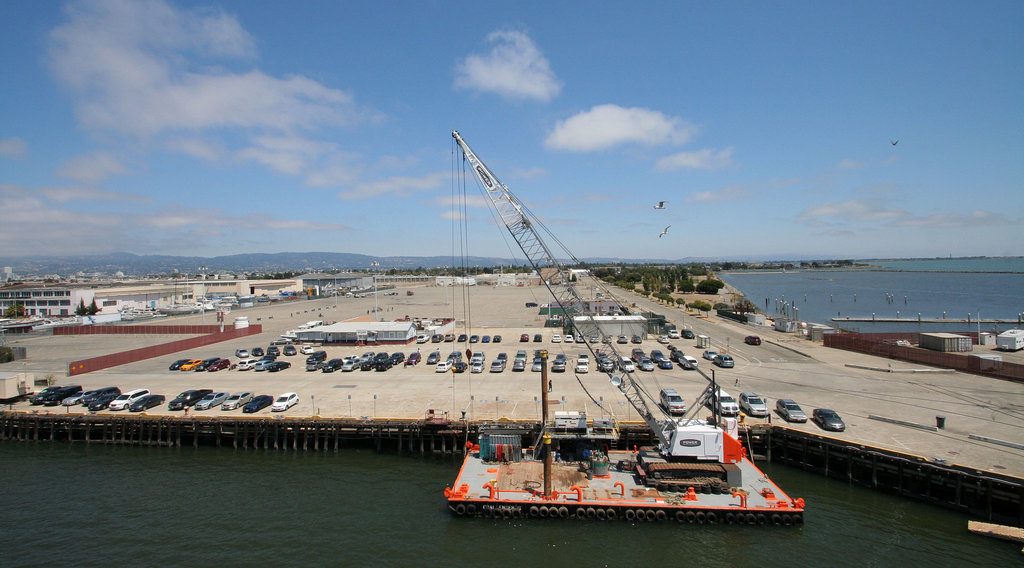 USS Hornet - View Towards Alameda (2945)