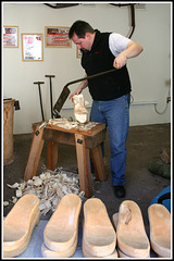 clog maker