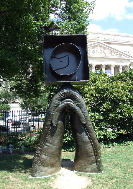 Personnage Gothique, Oiseau-Eclair by Miro in the National Gallery Sculpture Garden, September 2009
