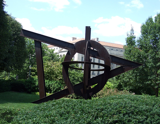 Aurora by Di Suvero in the National Gallery Sculpture Garden, September 2009