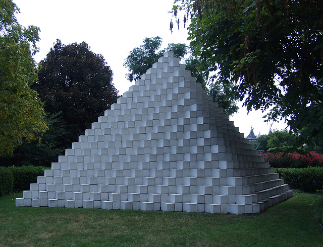 Four Sided Pyramid by Sol Lewitt in the National Gallery Sculpture Garden, September 2009
