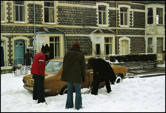 digging out a car