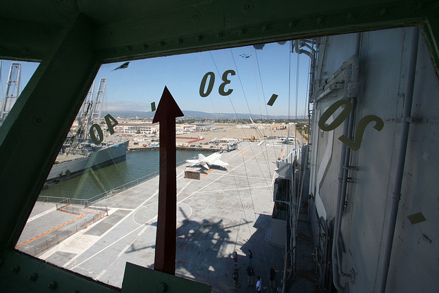 USS Hornet (2962)