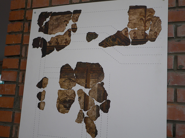 Musée de Sirmium : fragments de fresques de la salle de réception.