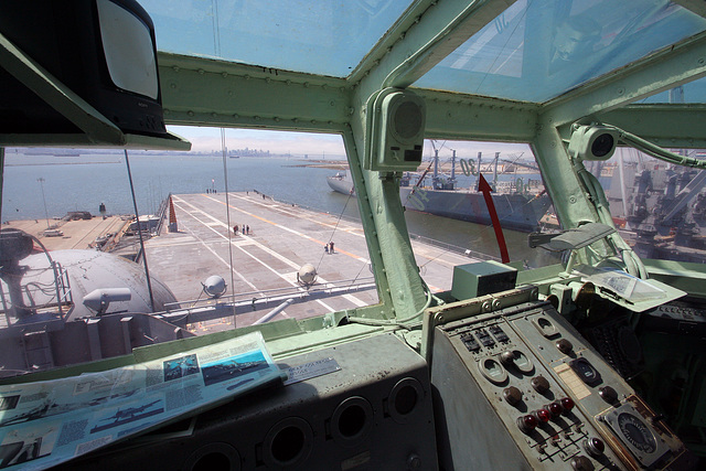 USS Hornet (2965)