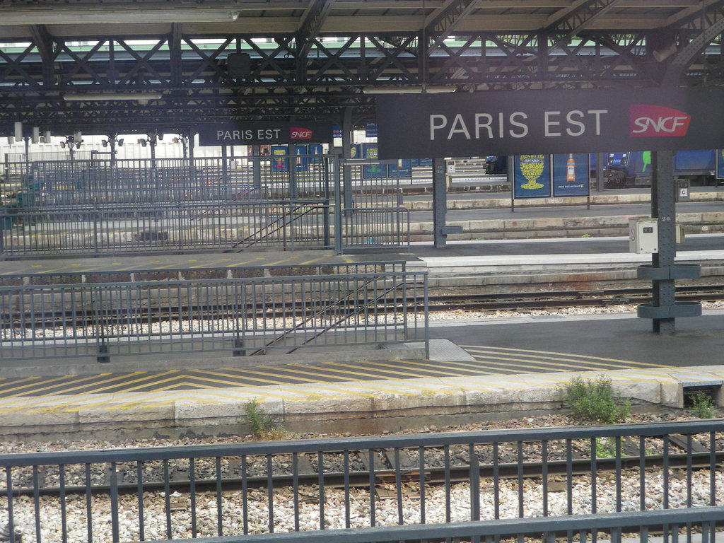 Paris est