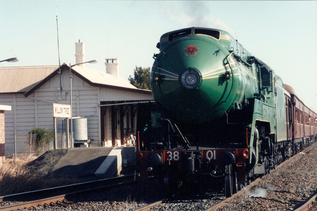 1991053801tamworth0010