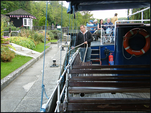 Salters Steamer in Iffley Lock