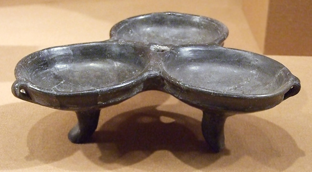 Footed Tripartite Dish in the Metropolitan Museum of Art, September 2010