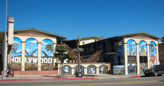 Hollywood Inn Express mural (4189)