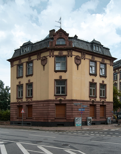 haus-1160434-1