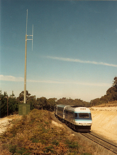 199406TrainRadioSwitchon0008