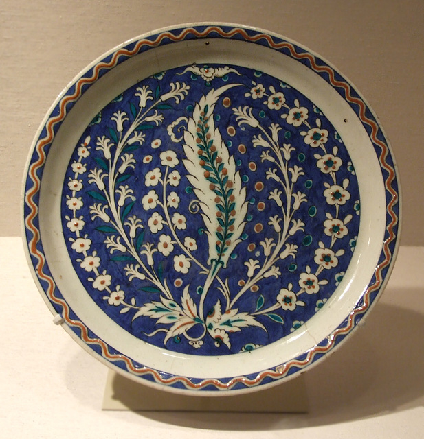 Dish with Growing Saz and Floral Design in the Metropolitan Museum of Art, May 2011