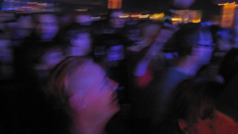 Front 242 IV - The audience