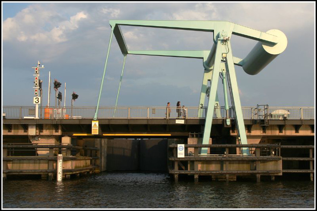 Barrage Bridge