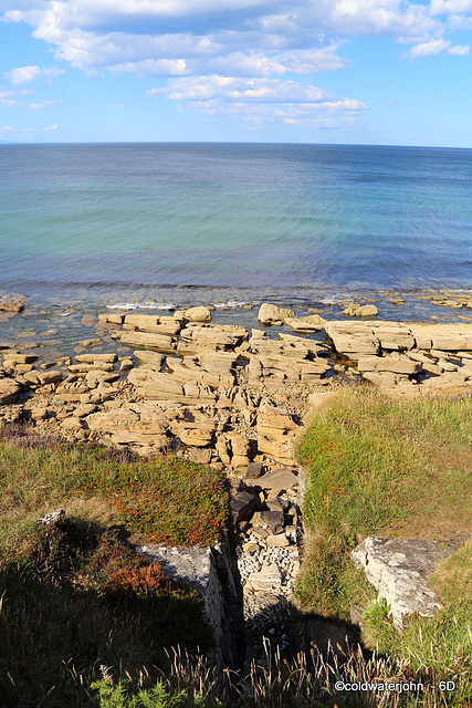 Split in the cliff-face - route to the Sculptors' Cave