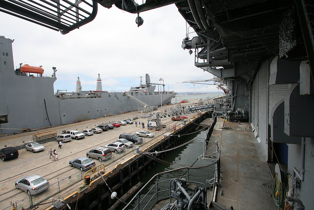 USS Hornet (2897)