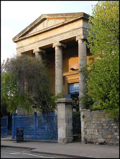 Freud portico