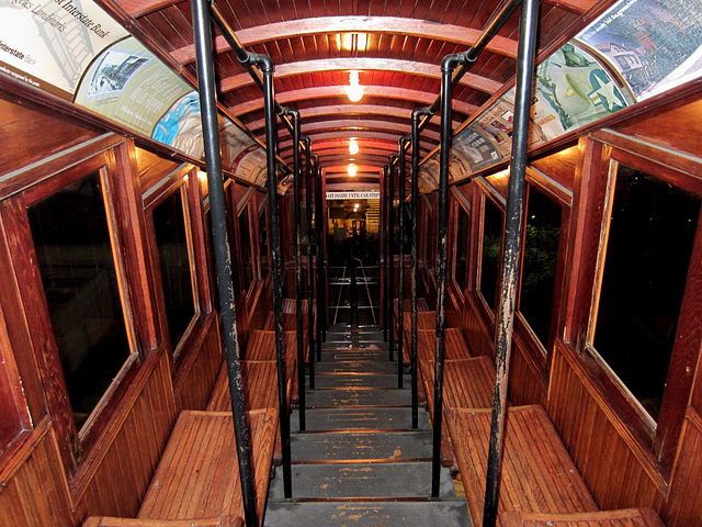 Downtown LA: Angels Flight funicular 1397