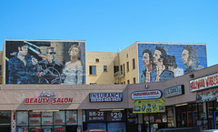 Hollywood Harvey Apartments mural (4197)