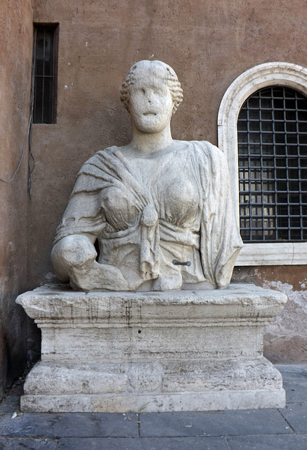 Madama Lucrezia, one of the Talking Statues of Rome, June 2012
