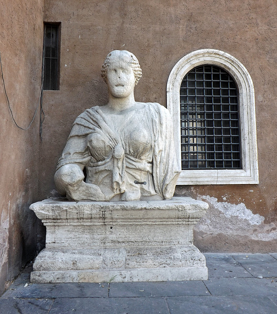 Madama Lucrezia, one of the Talking Statues of Rome, June 2012