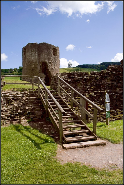 The absent Gatehouse