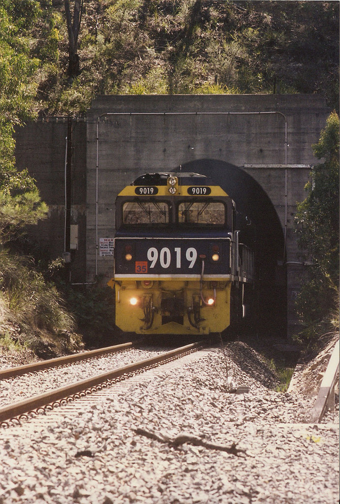 199802BylongTunnel30004