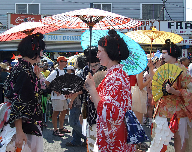 Geishas at the Coney Island Mermaid Parade, June 2008