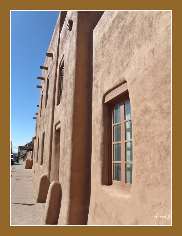 MAISON EN ADOBE SANTA FE