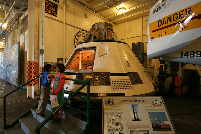 USS Hornet - Apollo Test Module (2811)