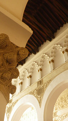Arcos y techo de Santa Maria la Blanca / Arkoj kaj plafono de Sankta Maria la Blanka