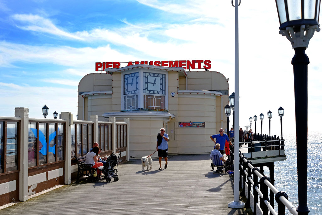 Worthing Pier X-M1 27mm 4