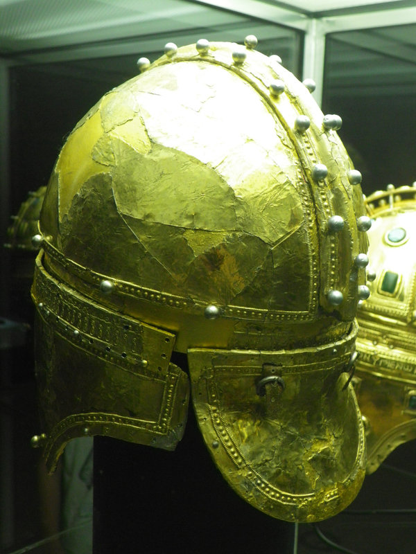 Casque de Bersakovo 2, arrière