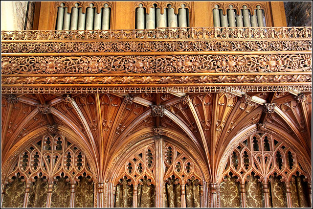 Carved screen