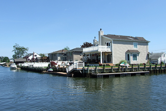 Canal near the Parkside Cafe in Seaford, May 2010